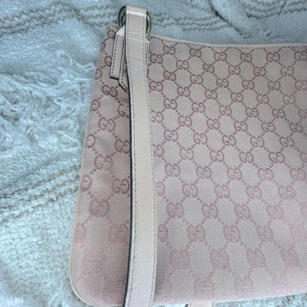 💎 Gucci GG Canvas Flat Messenger Crossbody • Baby Pink 💎 - Picture 11 of 13